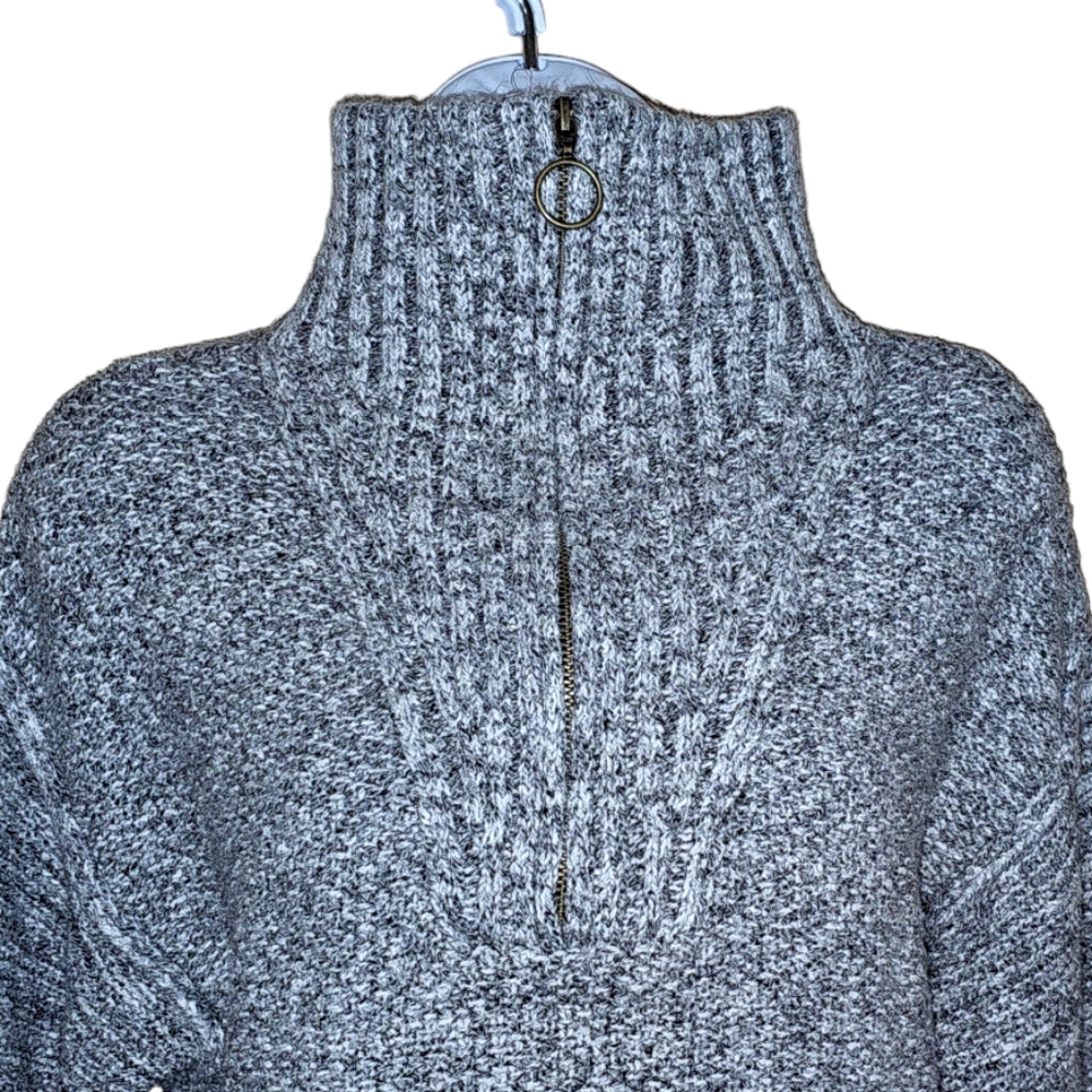Nwot Universal Thread Quarter Zip Sweater - image 4